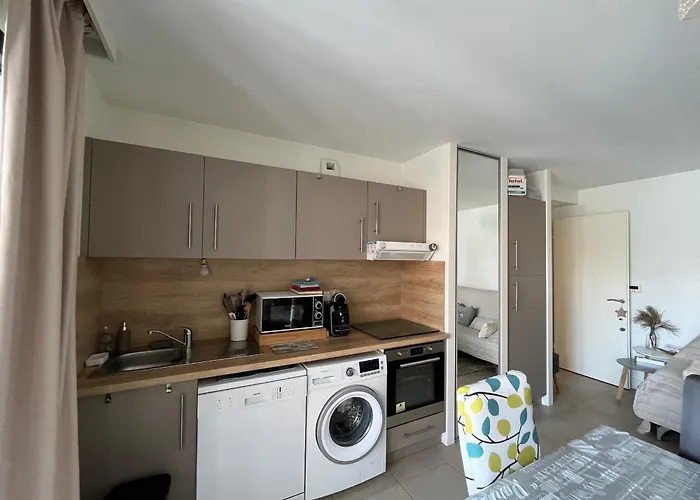 Daire Centre : T2 Avec Parking, Loggia Et Proche - Fr-1-319-566 Arcachon